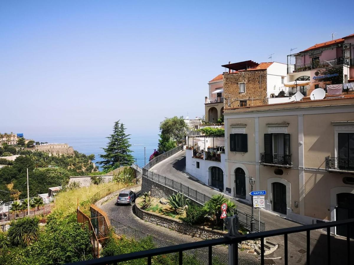 Vittoria Luxury Suite Vico Equense Exteriör bild