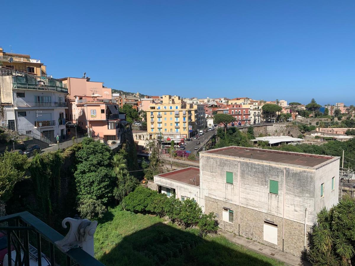 Vittoria Luxury Suite Vico Equense Exteriör bild