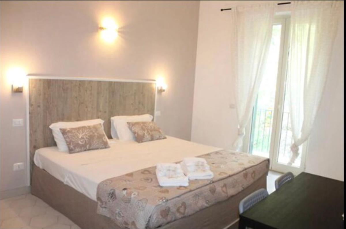 Vittoria Luxury Suite Vico Equense Exteriör bild