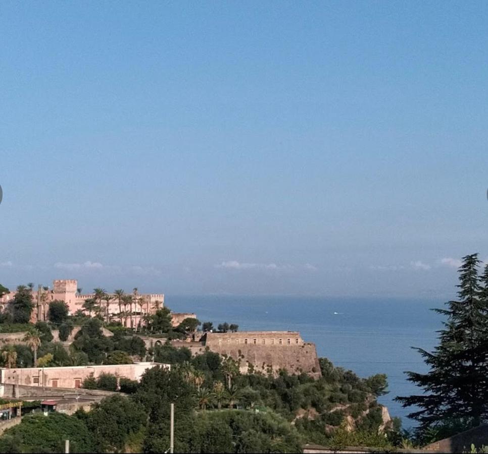 Vittoria Luxury Suite Vico Equense Exteriör bild