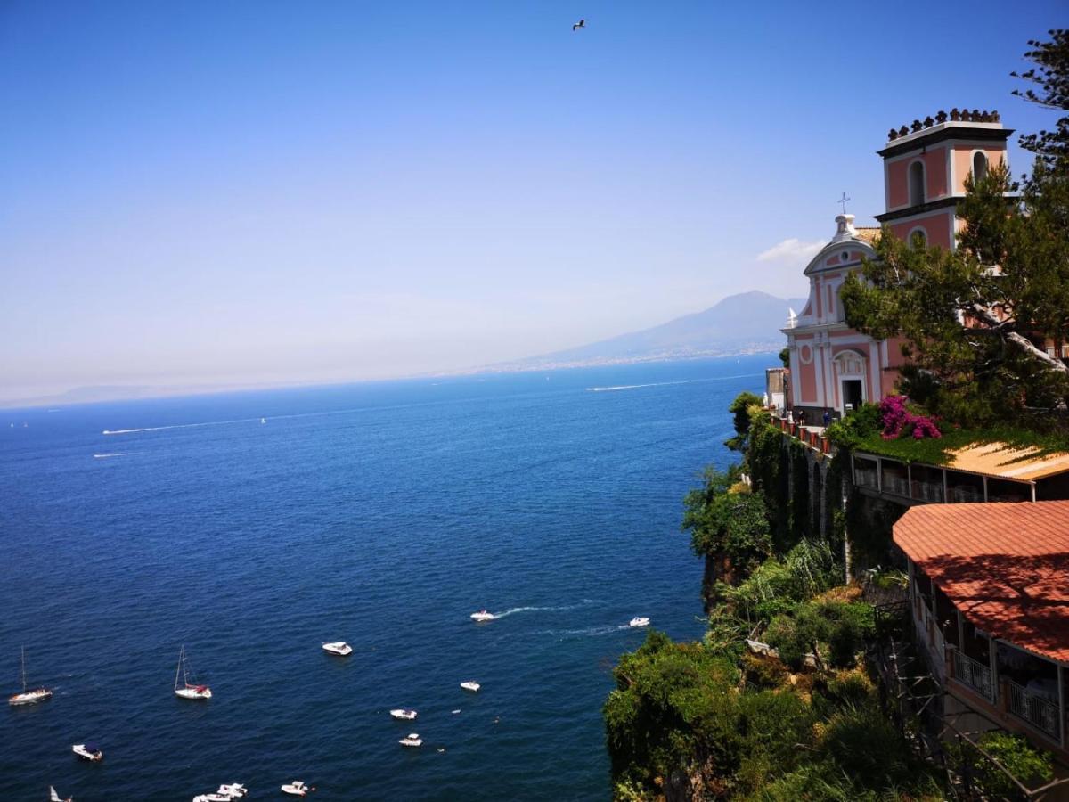 Vittoria Luxury Suite Vico Equense Exteriör bild