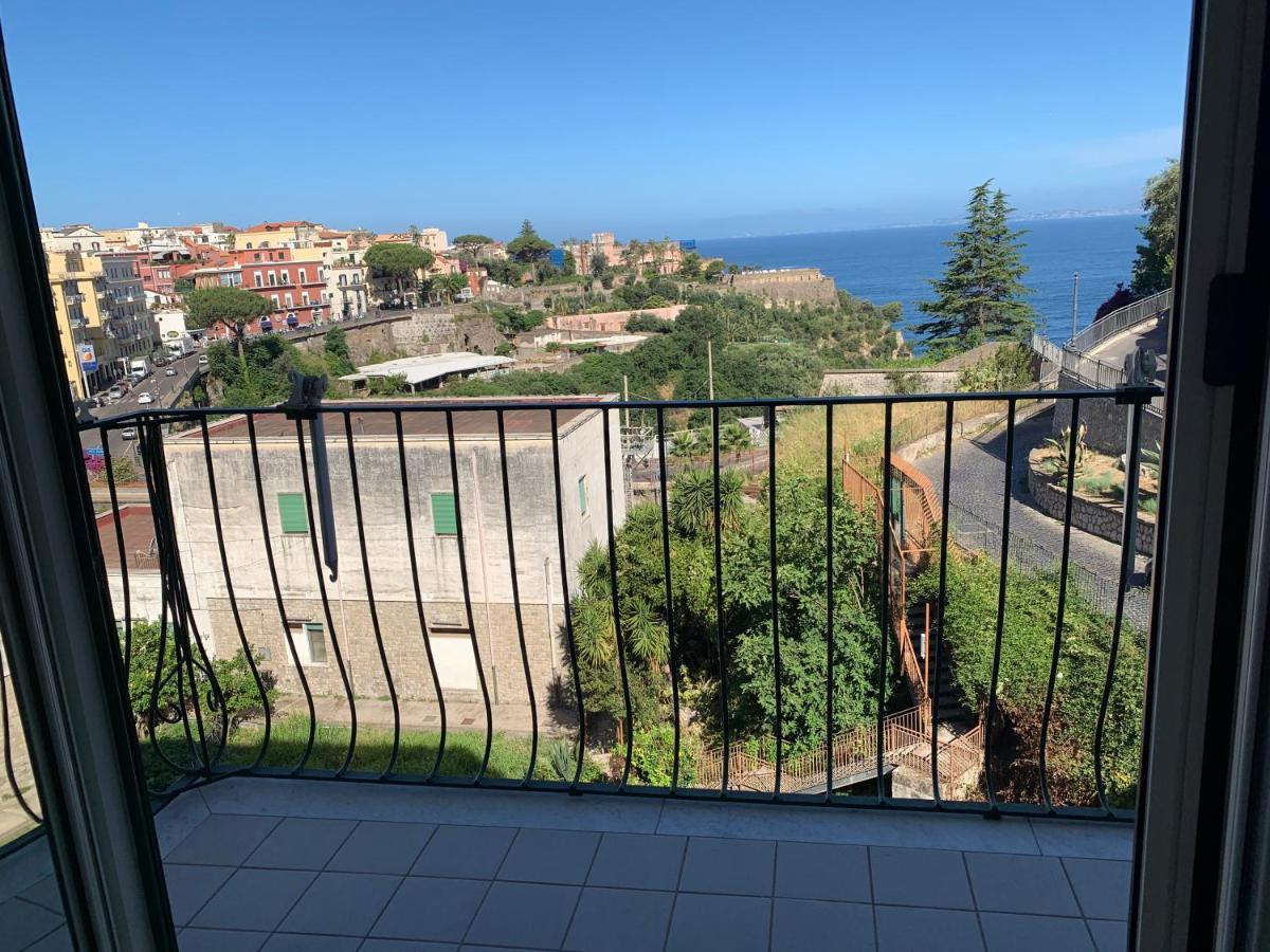 Vittoria Luxury Suite Vico Equense Exteriör bild