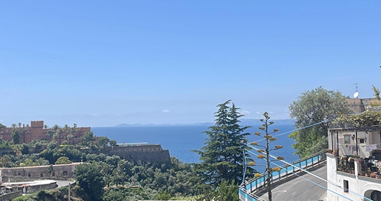 Vittoria Luxury Suite Vico Equense Exteriör bild